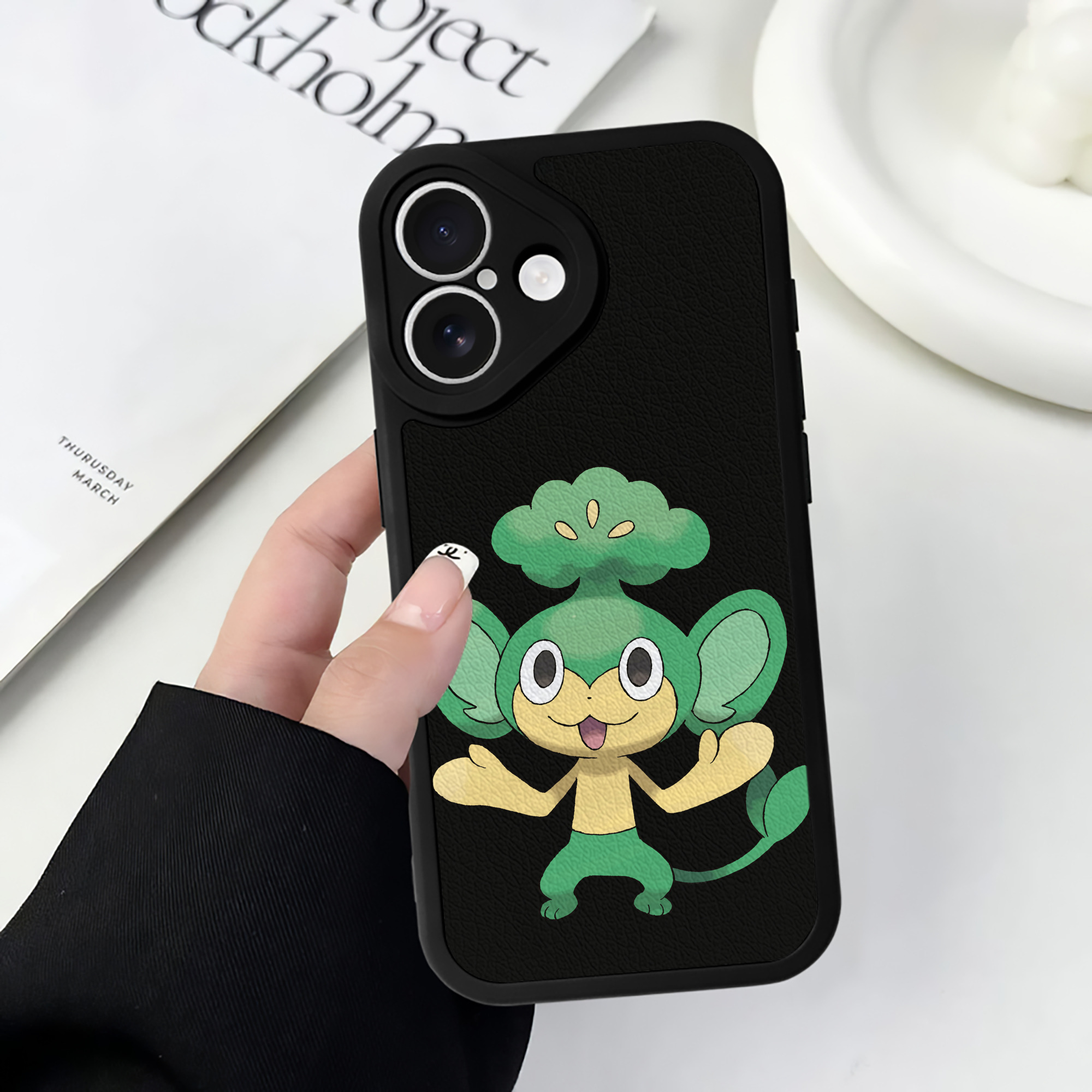 （画像用） ポケットモンスター Pokémon 【iPhone 16シリーズ対応】シリコンスマホケース（レザー調） 材質：シリコン